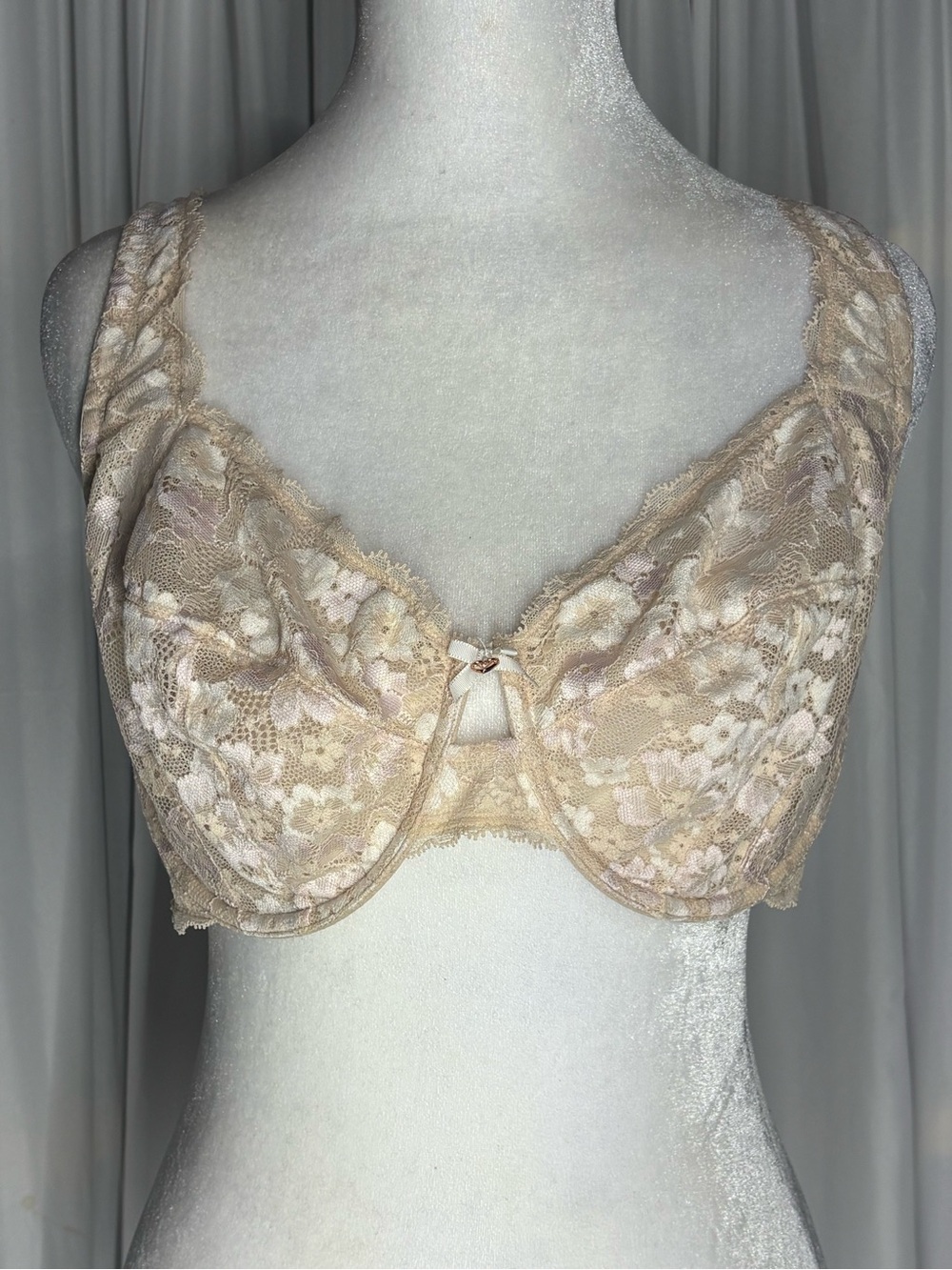 Victoria's Secret 38DDD Beige Lace Full Coverage Bra Bow Unlined Sheer